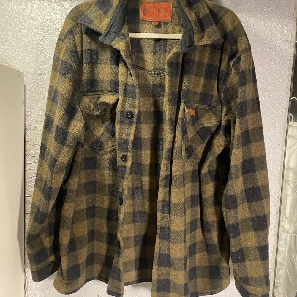Outback Heritage Men’s Olive & Black Plaid Button-Down Shirt Jacket